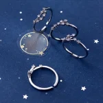 Elegantes Sternenring-Set mit funkelnden Steinen, perfekt für Schmuckliebhaber und besondere Anlässe. Hochwertiges Design, das den Sternenhimmel widerspiegelt.