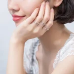 Elegante Halskette mit Sternanhänger, perfekt für Damen, die stilvollen Schmuck lieben. Hochwertiges Design, ideal für besondere Anlässe oder den Alltag.