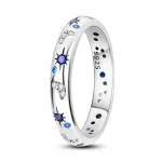 Eleganter Silberring mit blauen Stern- und Mondmotiven, verziert mit kleinen Kristallen, ideal für Science-Fans und Schmuckliebhaber.