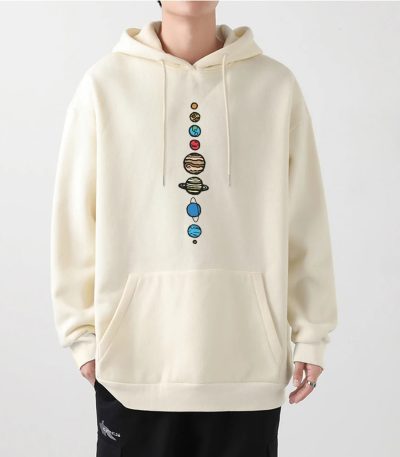 Bequemer Hoodie mit planetarischem Design, ideal für Astronomie- und Wissenschaftsbegeisterte, in einem neutralen Farbton, perfekt für den Alltag.