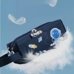 Tragbare Weltraum-Science-Gadget-Tasche mit Astronauten- und Raumfahrtmotiven, ideal für Wissenschafts- und Dekorationsliebhaber. Perfekt für Aufbewahrung und stilvolles Design.