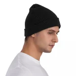 Hochwertige schwarze Wollmütze, ideal für kalte Tage, passend zu wissenschaftlichen oder dekorativen Outfits. Perfekt für Fans von Wissenschafts-Accessoires und stilvollem Schutz vor Kälte.