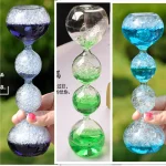 ALLES IN EINEM: Dieses einzigartige wissenschaftliche Objekt kombiniert Glas, Wasser und Farben in einer faszinierenden, dekorativen Form.