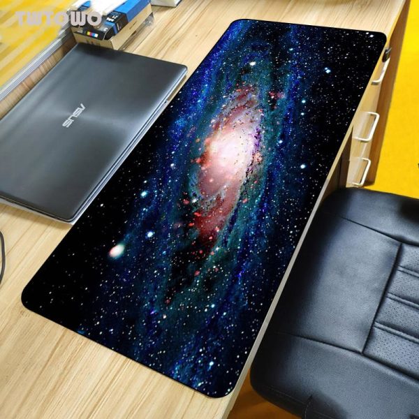 Tischdecke mit Weltraumgalaxie-Motiv, ideal für Wissenschafts- und Dekorationsliebhaber, bringt den Kosmos direkt in Ihr Zuhause oder Büro.