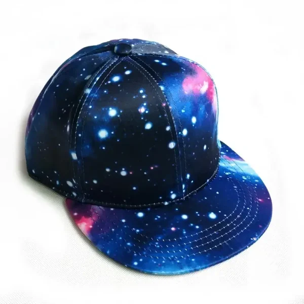 Baseballkappe mit Galaxie-Design, Sternen- und Weltraummotiv, ideal für Science-Fans und Astronomie-Enthusiasten.