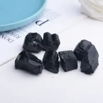 Natürliche schwarze Kohle Steine, ideal für wissenschaftliche Dekorationen und kreative Projekte. Perfekt für Sammler und Wissenschaftsliebhaber.