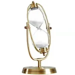 Elegante Sanduhr mit goldfarbenem Rahmen und klarer Glaskugel, ideal als wissenschaftliches Dekorationsstück oder Sammlerstück.
