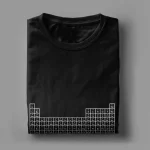 Schwarzes T-Shirt mit stilisiertem Periodensystem der Elemente, ideal für Wissenschafts- und Chemie-Enthusiasten, perfekt für den Alltag oder als Geschenk.