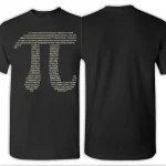 Schwarzes T-Shirt mit einem großen Zahlenmuster, das an wissenschaftliche Daten oder Code erinnert, ideal für Science-Fans und Technikliebhaber.