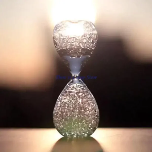 Ein elegantes Sanduhr-Design mit Wasser, das die Zeit auf stilvolle Weise misst. Perfekt für wissenschaftliche Dekorationen und moderne Raumgestaltung.