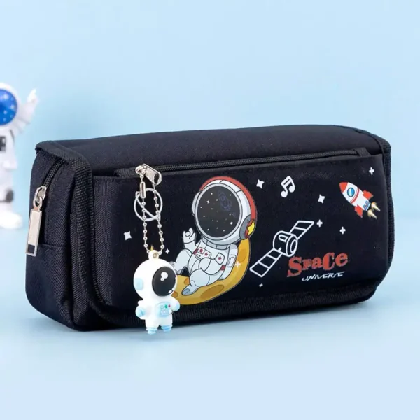 Schulranzen mit Weltraum-Motiv, Astronaut, Rakete und Planeten, ideal für Kinder, robust und bunt gestaltet.