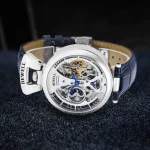 Hochwertige Beywell Skelett-Armbanduhr mit sichtbarem Uhrwerk, Edelstahlgehäuse und blauer Lederarmband, ideal für Uhrenliebhaber und Wissenschafts-Enthusiasten.