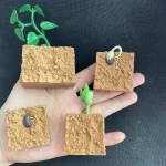 Detailliertes wissenschaftliches Pflanzenmodell-Set mit Wurzeln, Samen und Blättern, ideal für Bildung und Dekoration.