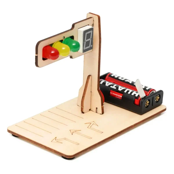 Holzmodell einer Verkehrsampel mit LED-Anzeige, Batteriefach und Schreibtischunterlage, ideal für Wissenschafts- und Dekorationszwecke.