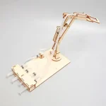 Detaillierter Holz-Roboterarm mit transparenten Glasröhren, ideal für wissenschaftliche Experimente und Dekorationen.
