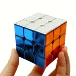 Hochwertiges Metall-Würfelpuzzle in Blau, Silber und Orange, perfekt für Wissenschafts- und Dekorationsliebhaber, handgefertigt, langlebig und einzigartig.