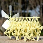 Detailliertes Kunststoff-Schädelmodell mit beweglichen Teilen, ideal als wissenschaftliche Dekoration oder Lehrmaterial für Anatomie- und Biologiestudenten.