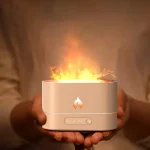 Innovativer Diffusor mit Flammen-Design, der eine faszinierende Lichteffekt erzeugt und für eine entspannte Atmosphäre sorgt. Perfekt für Dekoration und Wellness.