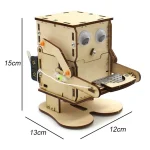 Detailliertes Holzroboter-Modell mit beweglichen Armen, Augen und Basis, ideal für Wissenschafts- und Dekorationszwecke. Maße: 15cm hoch, 13cm breit, 12cm tief.