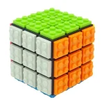 Bunter 3x3x3 Würfelpuzzle mit farbigen Bausteinen, ideal für Wissenschafts- und Dekorationszwecke.
