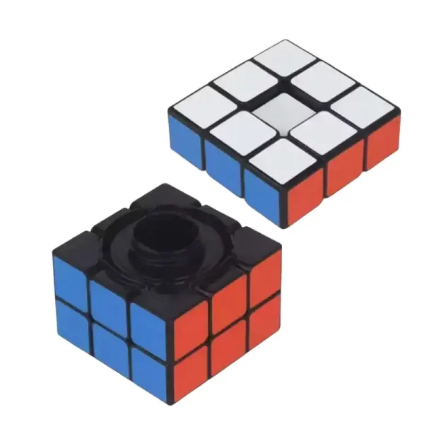 Abbildung eines klassischen 3x3-Würfelpuzzles mit abnehmbarer Oberseite, ideal für Wissenschafts- und Dekorationszwecke.