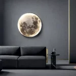Realistische Mondphasen-Wandlampe, die den Mond in verschiedenen Phasen zeigt, ideal für moderne Wohnräume und wissenschaftliche Dekorationen.