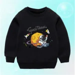Kinder-Sweatshirt mit Weltraummotiv, Astronaut und Planeten, ideal für Science-Fans.